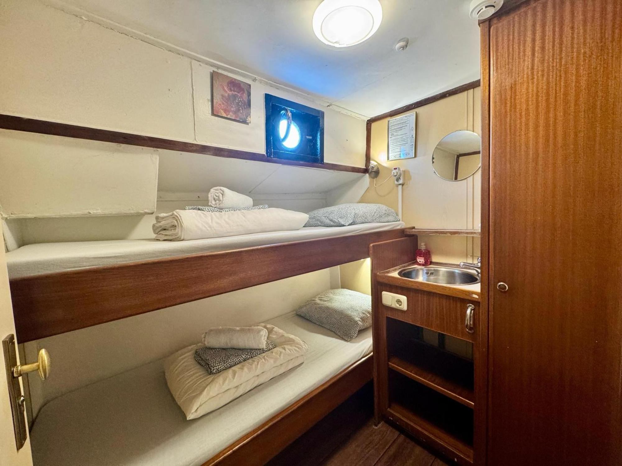 Passengership Avanti Amsterdam Esterno foto